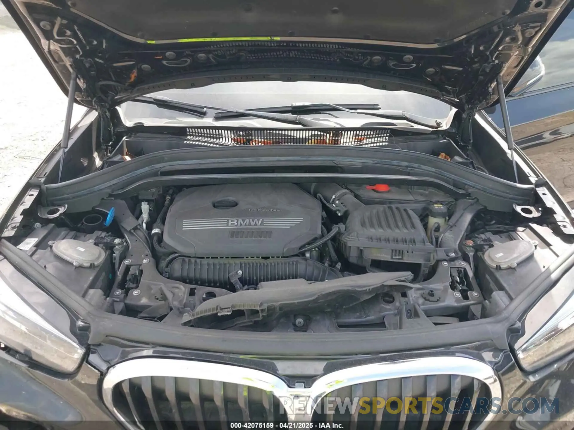 10 fotografías del automóvil dañado WBXJG7C0XL5P74237 BMW X1 2020