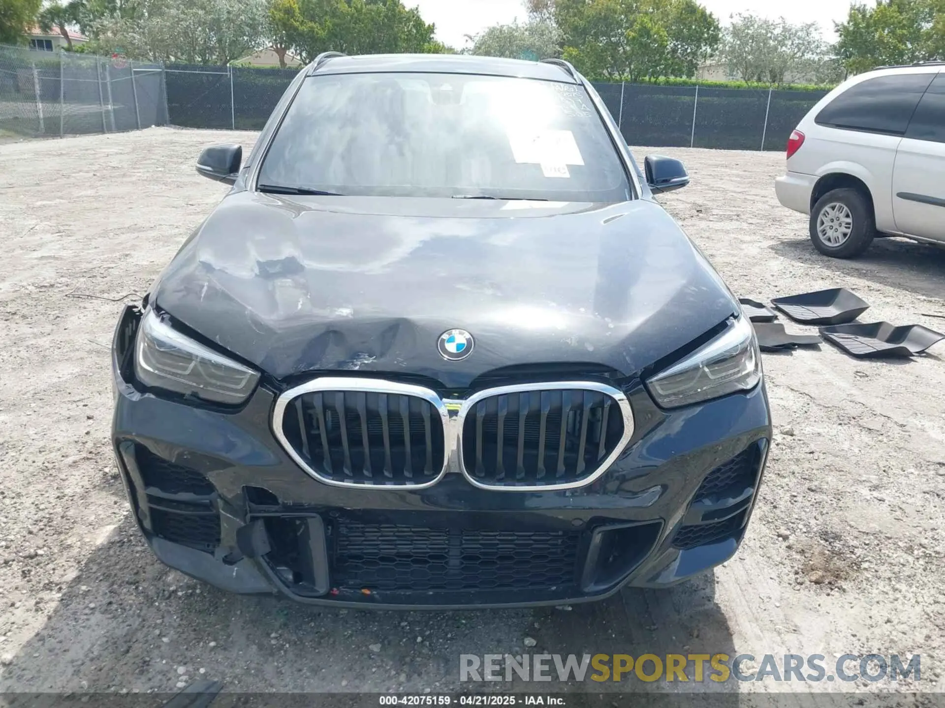 12 fotografías del automóvil dañado WBXJG7C0XL5P74237 BMW X1 2020