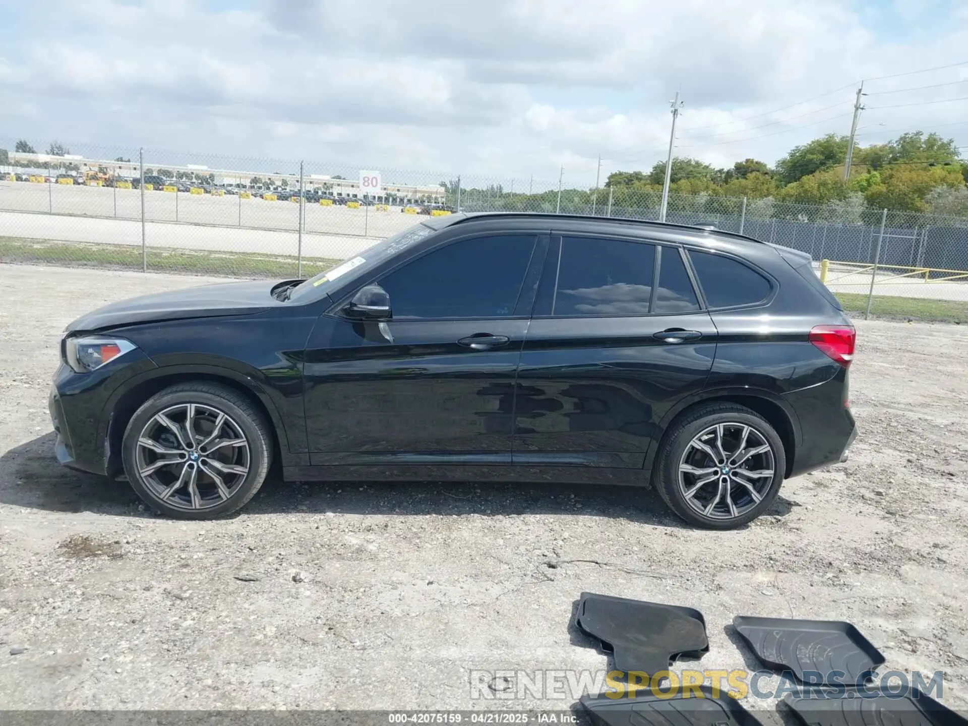 14 fotografías del automóvil dañado WBXJG7C0XL5P74237 BMW X1 2020