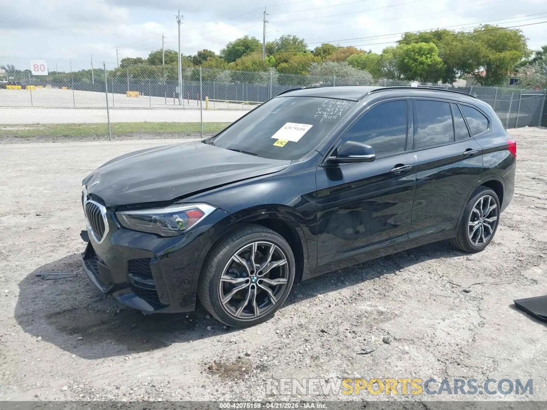 2 fotografías del automóvil dañado WBXJG7C0XL5P74237 BMW X1 2020