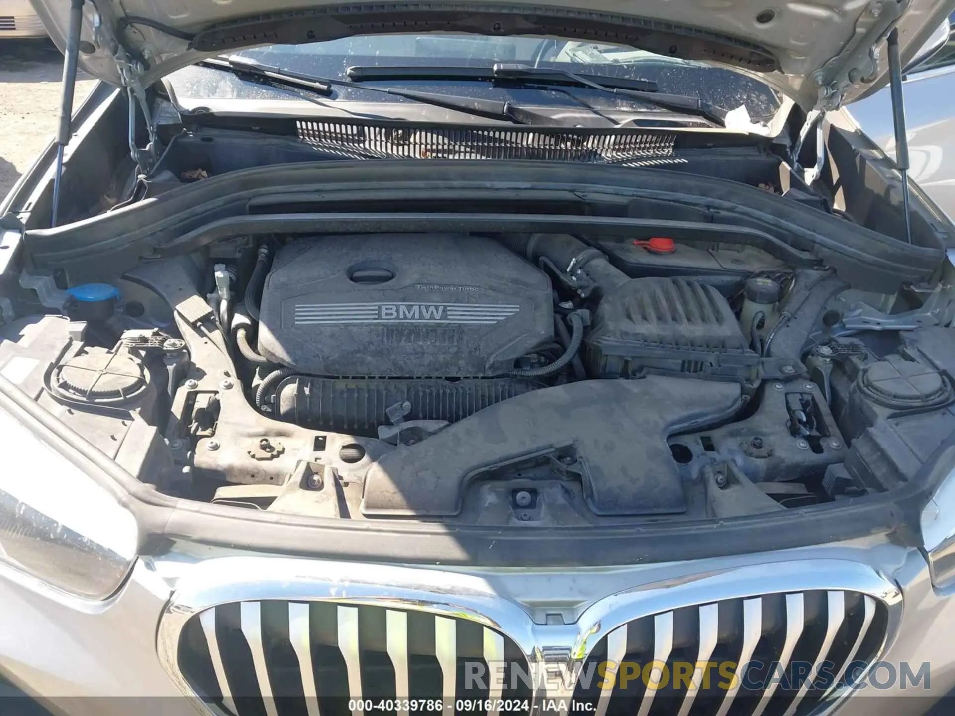 10 fotografías del automóvil dañado WBXJG7C0XL5R61316 BMW X1 2020