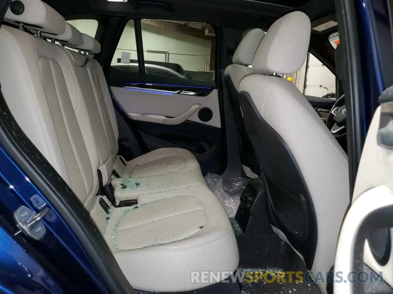 11 fotografías del automóvil dañado WBXJG9C01L5P36083 BMW X1 2020