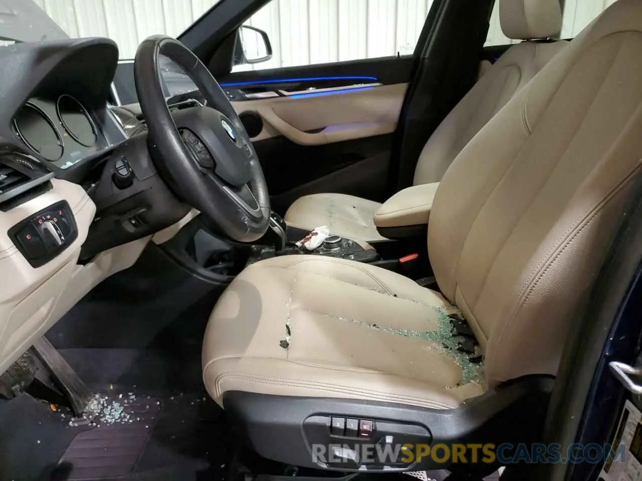 7 fotografías del automóvil dañado WBXJG9C01L5P36083 BMW X1 2020