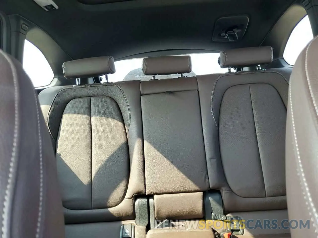 10 fotografías del automóvil dañado WBXJG9C01L5P38237 BMW X1 2020