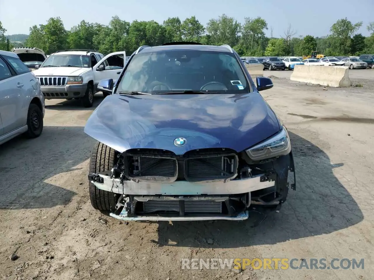 5 fotografías del automóvil dañado WBXJG9C01L5P38237 BMW X1 2020