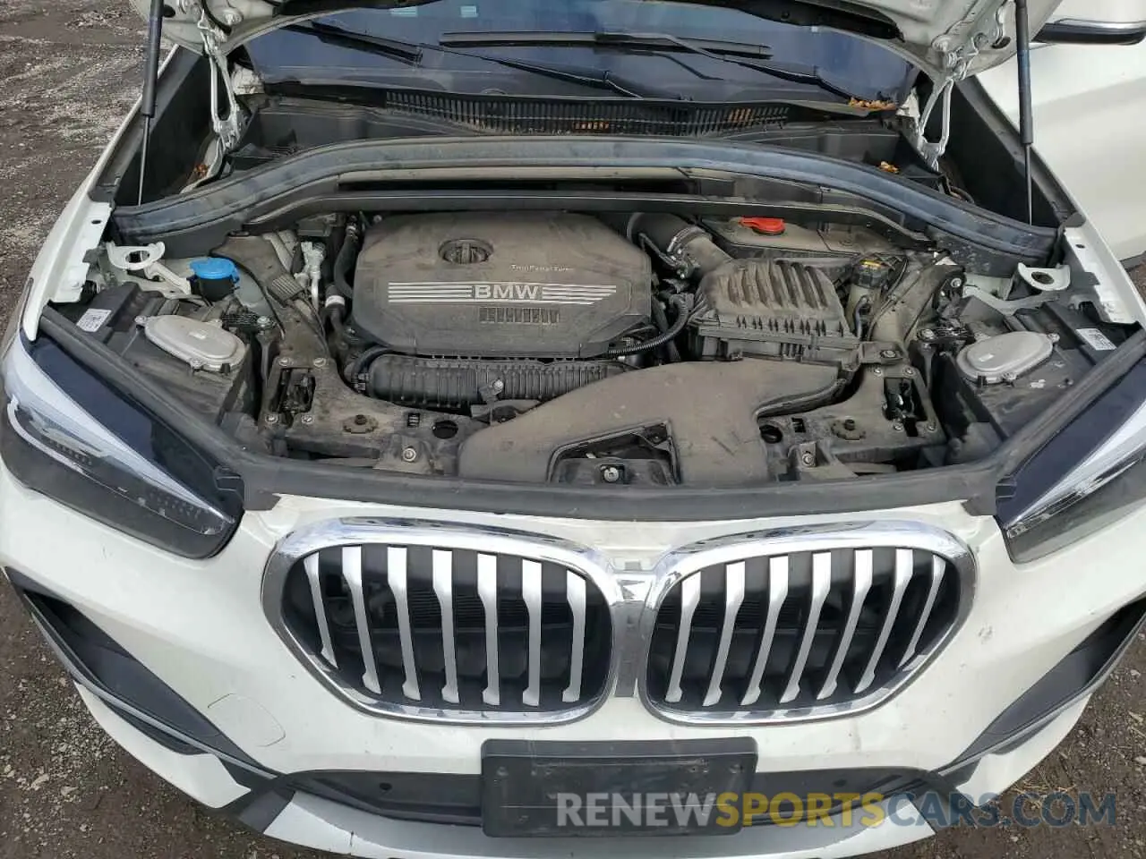 12 fotografías del automóvil dañado WBXJG9C01L5P96364 BMW X1 2020
