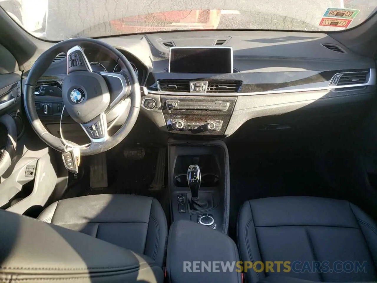 8 fotografías del automóvil dañado WBXJG9C01L5R68795 BMW X1 2020
