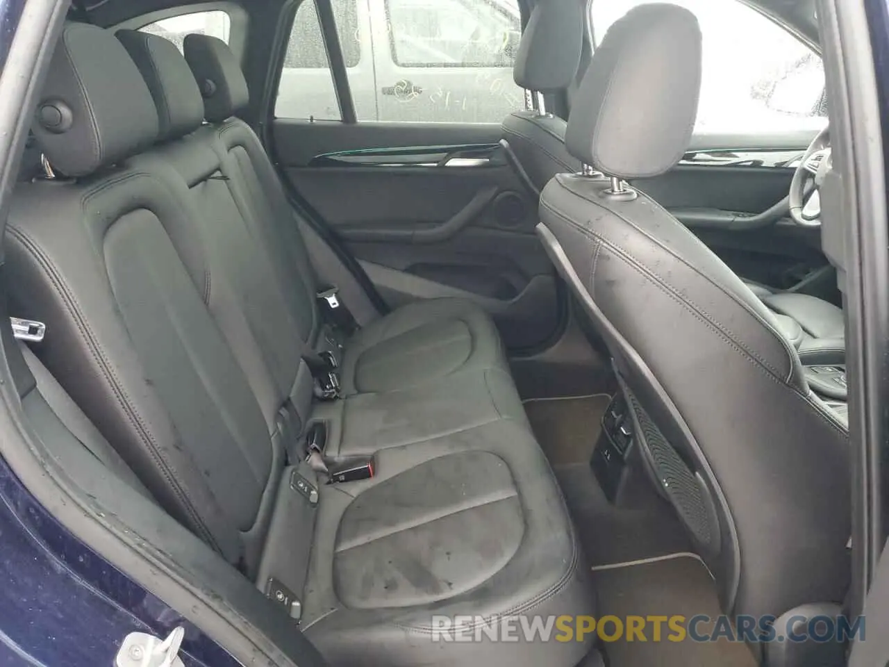 11 fotografías del automóvil dañado WBXJG9C02L3L92744 BMW X1 2020