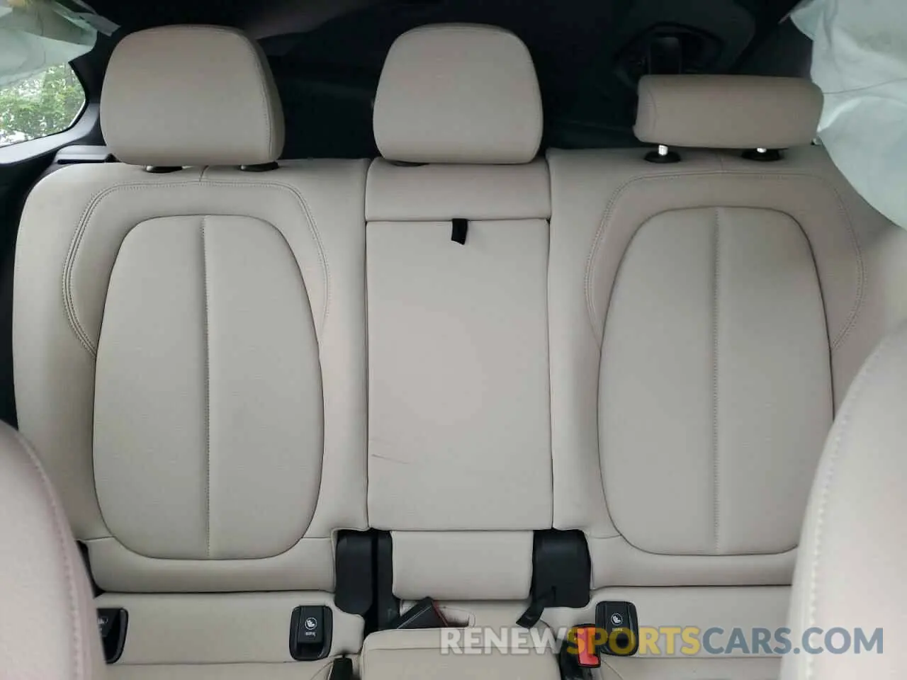 10 fotografías del automóvil dañado WBXJG9C03L5P43018 BMW X1 2020