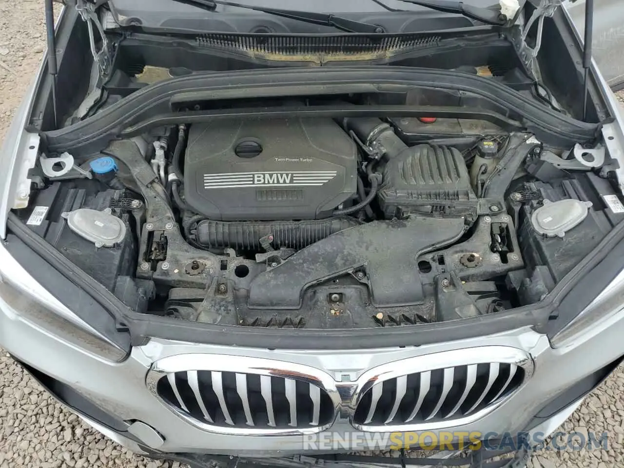 12 fotografías del automóvil dañado WBXJG9C03L5P43018 BMW X1 2020