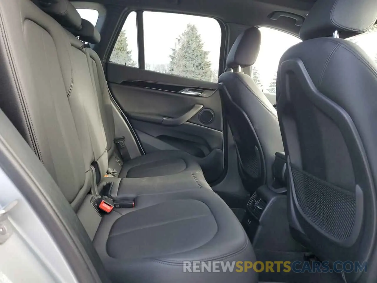 11 fotografías del automóvil dañado WBXJG9C03L5P55895 BMW X1 2020