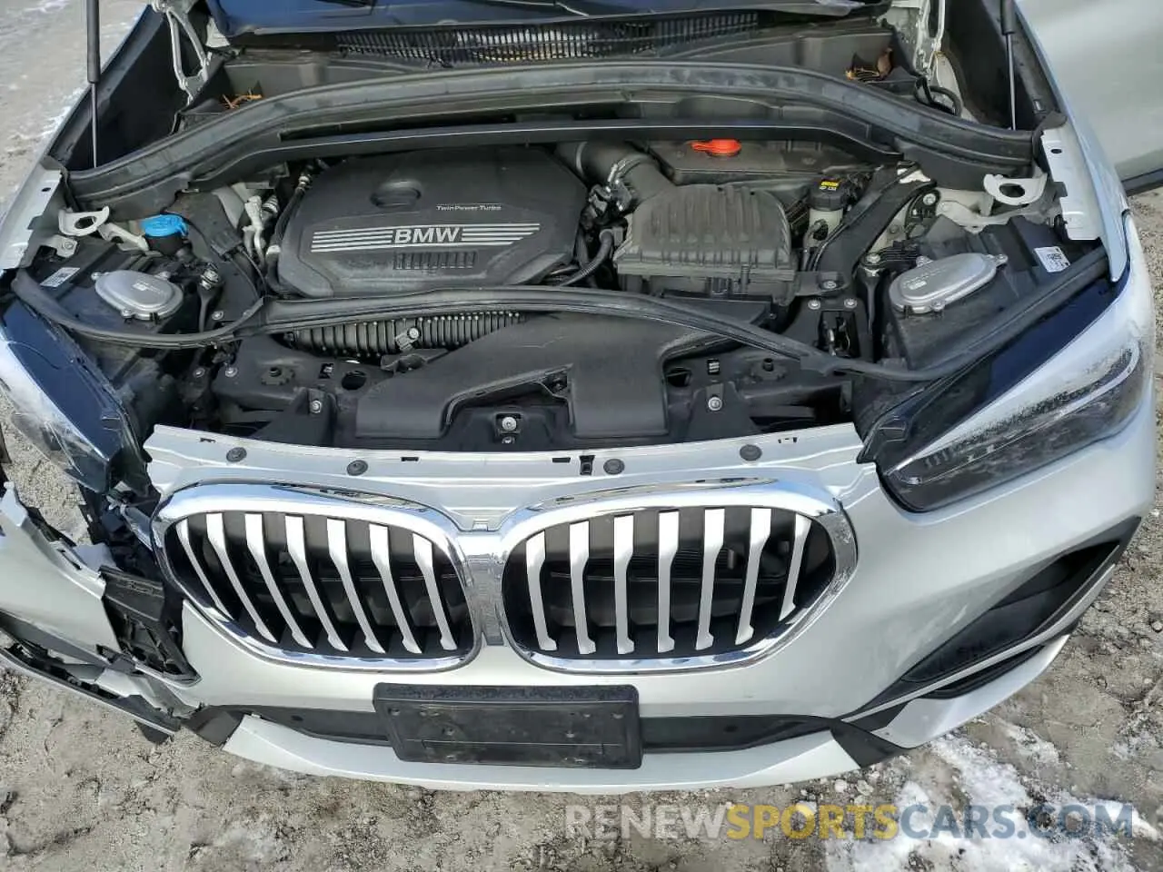 12 fotografías del automóvil dañado WBXJG9C03L5P55895 BMW X1 2020