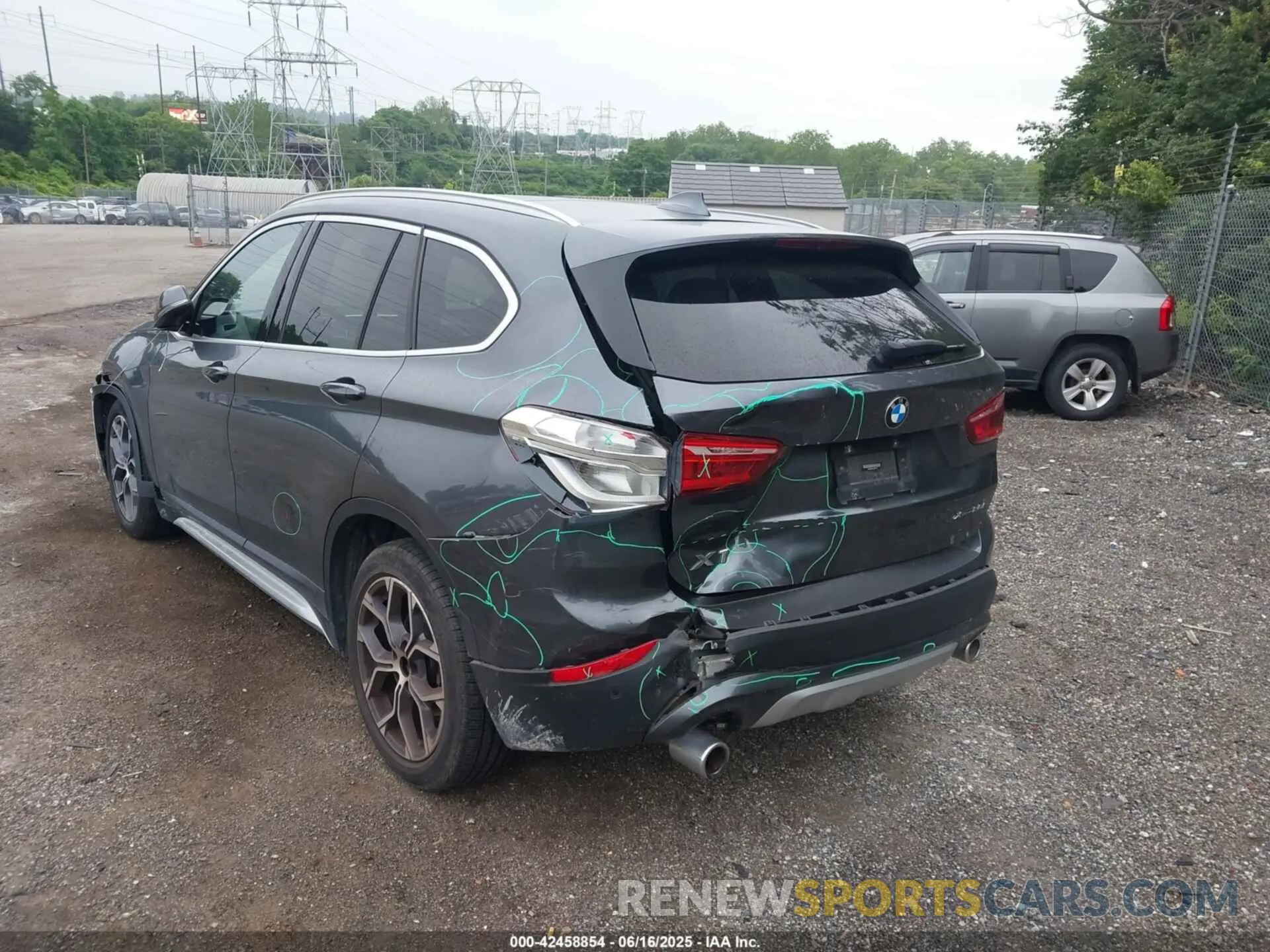 18 fotografías del automóvil dañado WBXJG9C04L5P43173 BMW X1 2020