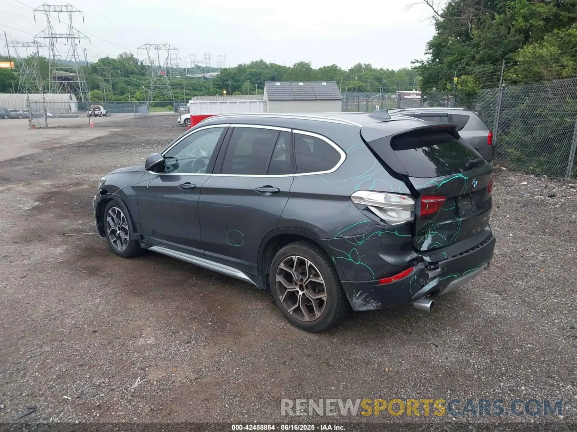 3 fotografías del automóvil dañado WBXJG9C04L5P43173 BMW X1 2020
