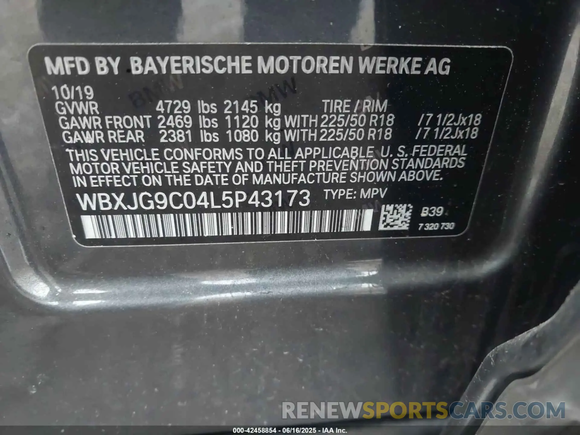 9 fotografías del automóvil dañado WBXJG9C04L5P43173 BMW X1 2020