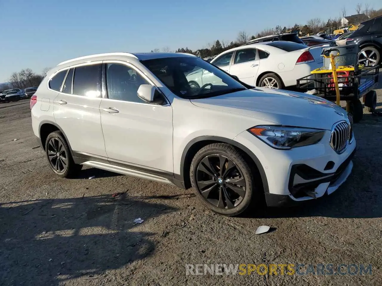 4 fotografías del automóvil dañado WBXJG9C04L5P79090 BMW X1 2020