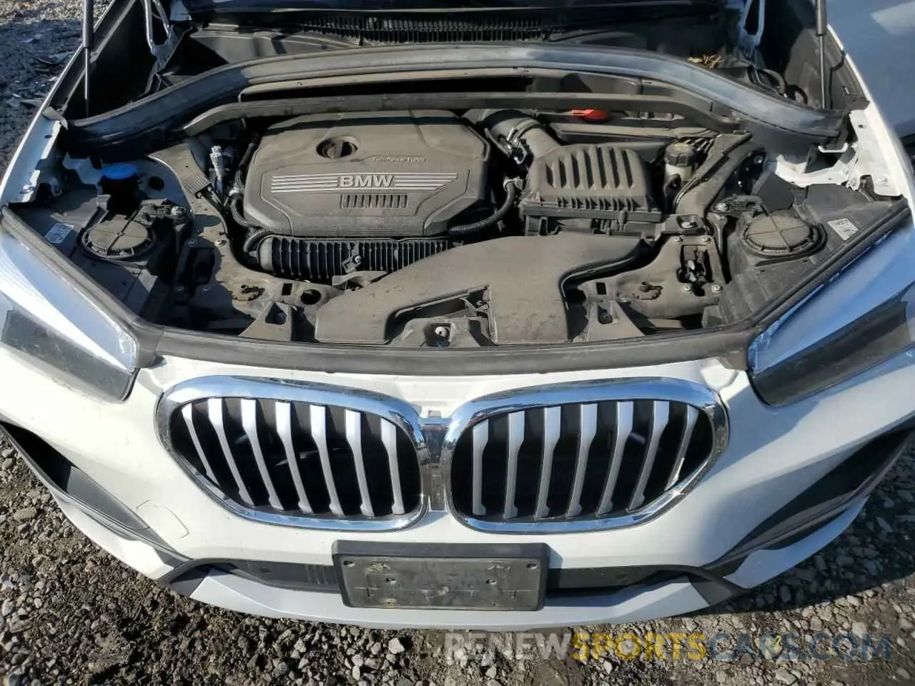 12 fotografías del automóvil dañado WBXJG9C04L5R64823 BMW X1 2020