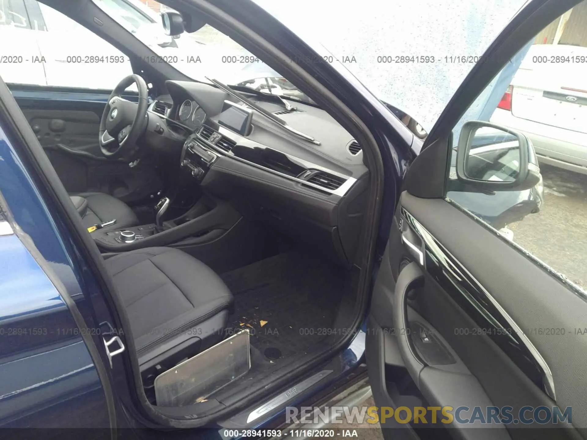5 fotografías del automóvil dañado WBXJG9C05L3L89420 BMW X1 2020