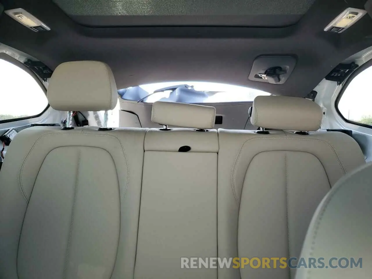 10 fotografías del automóvil dañado WBXJG9C06L5P53686 BMW X1 2020
