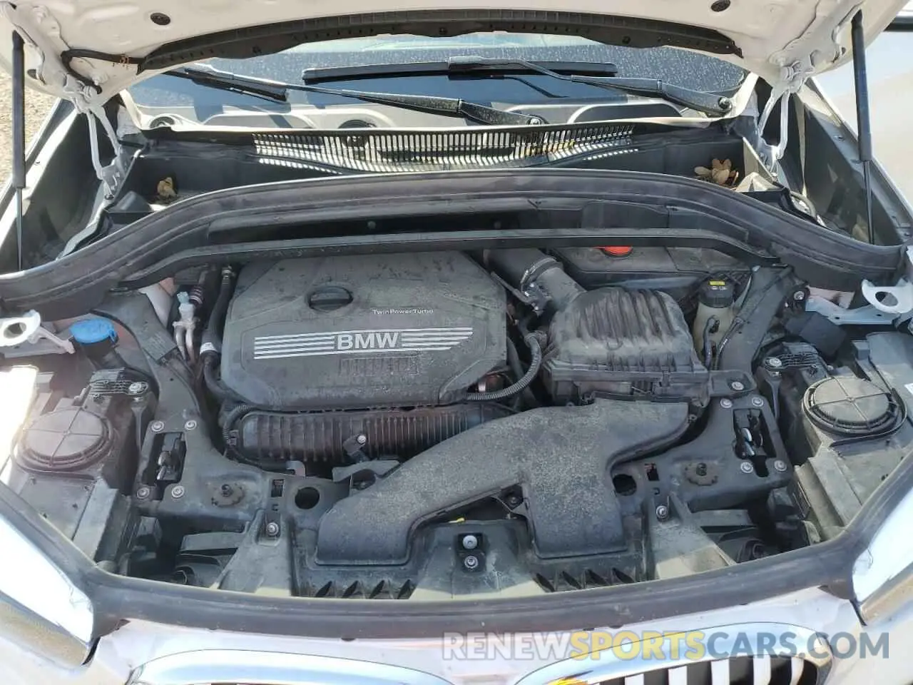 12 fotografías del automóvil dañado WBXJG9C06L5P53686 BMW X1 2020