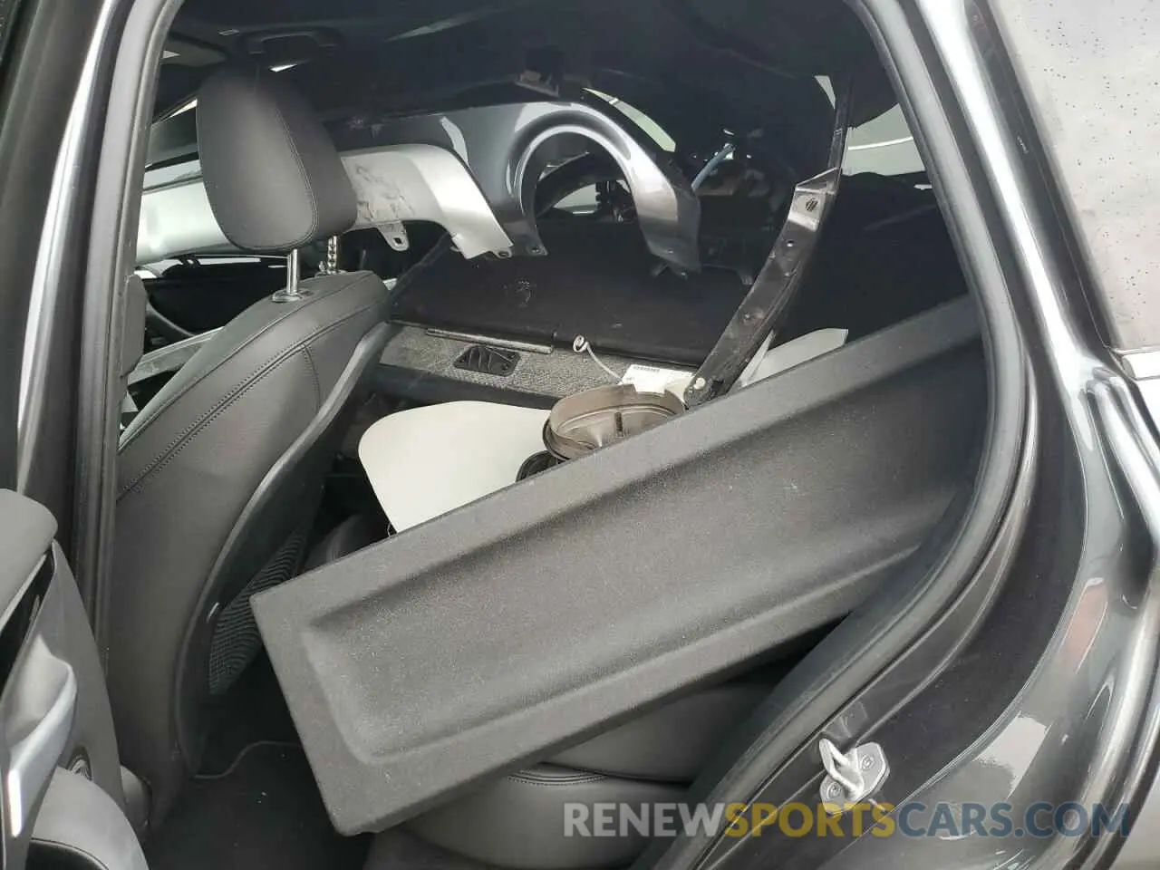 11 fotografías del automóvil dañado WBXJG9C06L5R70557 BMW X1 2020
