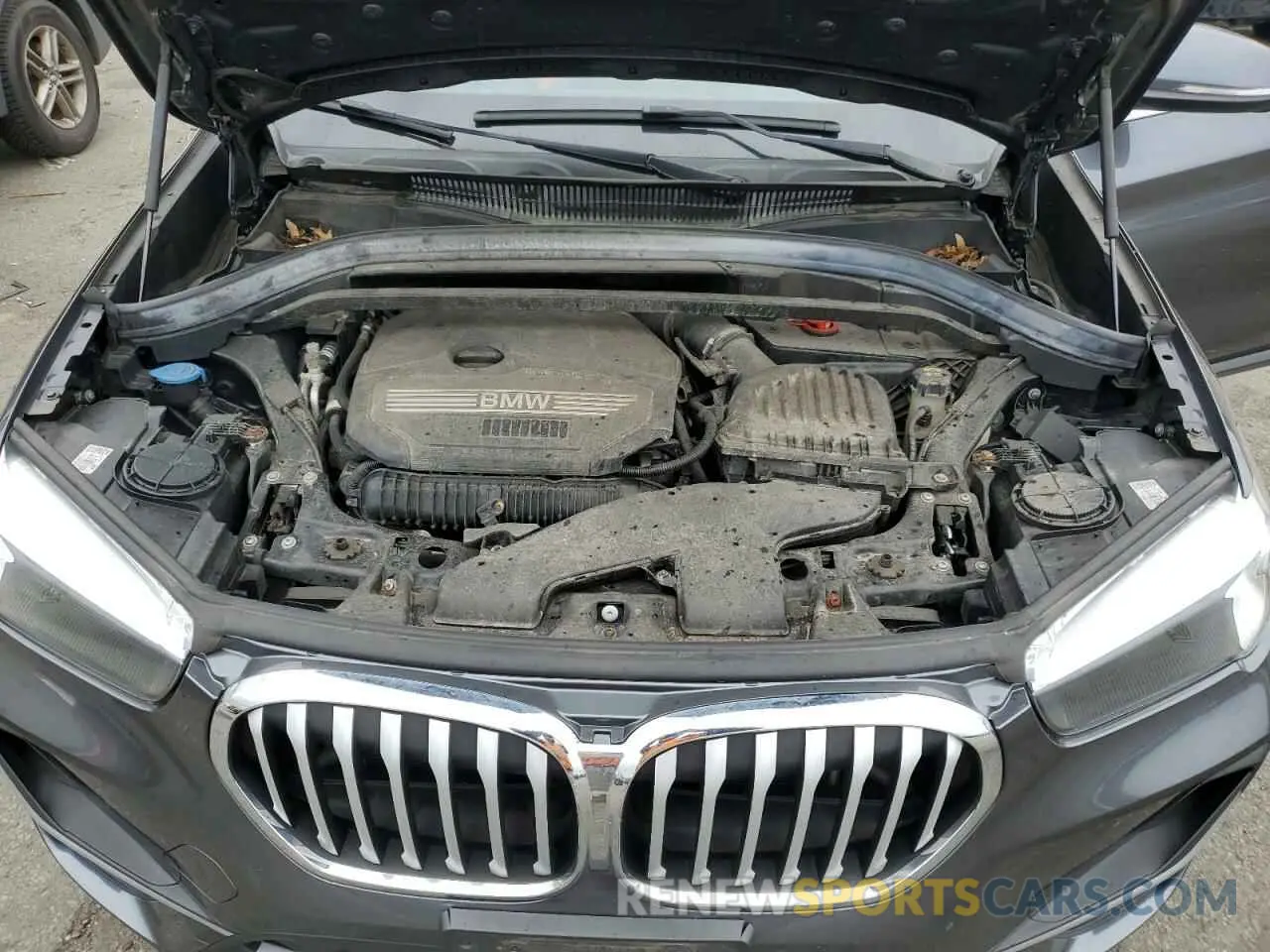12 fotografías del automóvil dañado WBXJG9C06L5R70557 BMW X1 2020