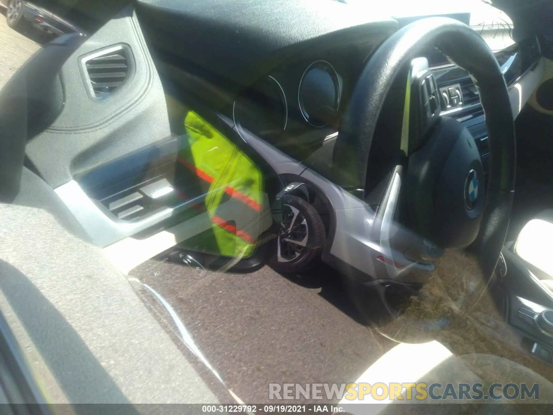 7 fotografías del automóvil dañado WBXJG9C07L5P50103 BMW X1 2020