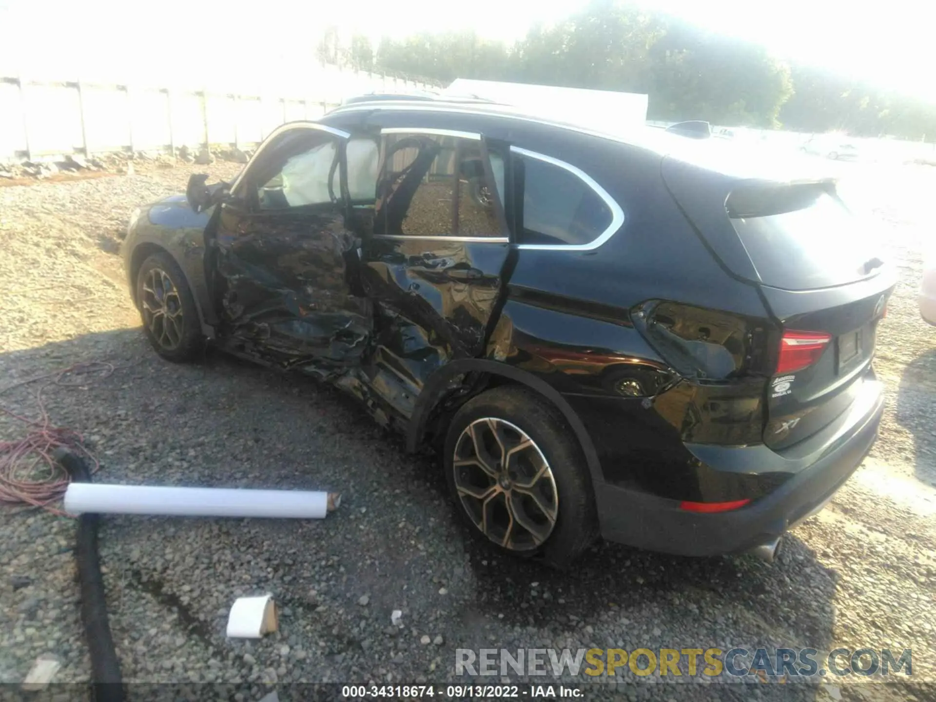 3 fotografías del automóvil dañado WBXJG9C09L3L81711 BMW X1 2020