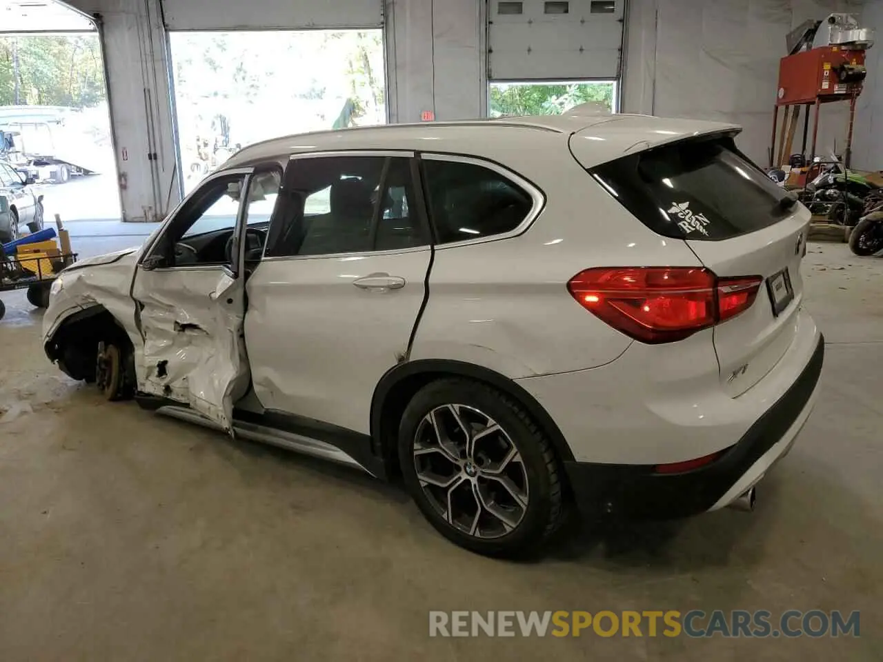 2 fotografías del automóvil dañado WBXJG9C09L3L81773 BMW X1 2020