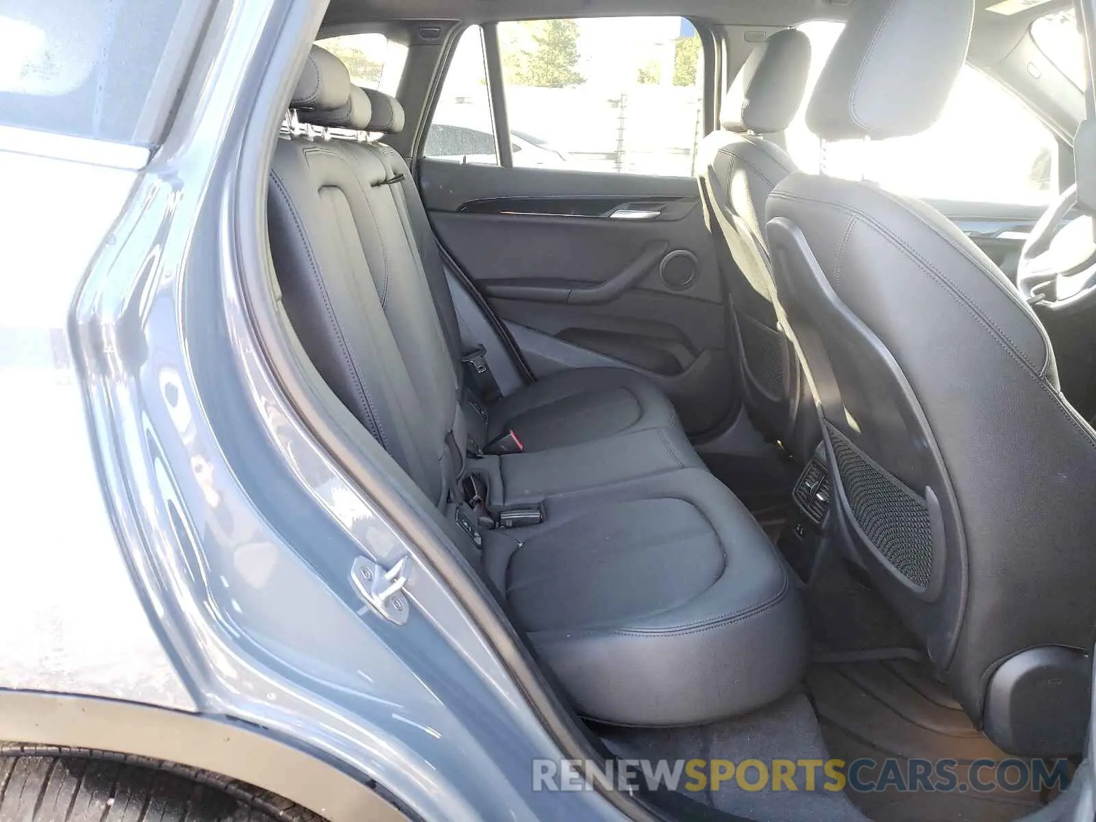 6 fotografías del automóvil dañado WBXJG9C09L5P84981 BMW X1 2020
