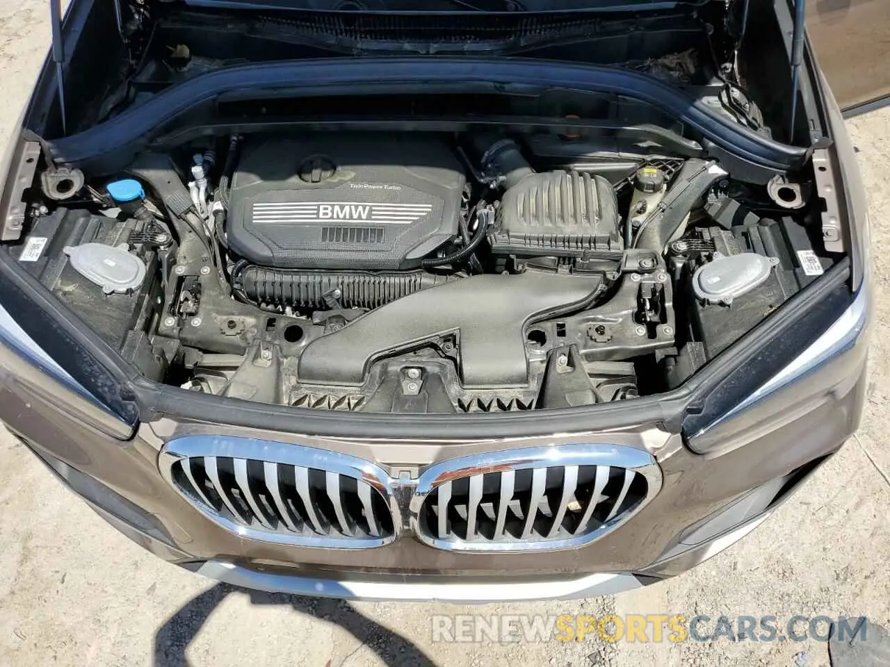 13 fotografías del automóvil dañado WBXJG9C09L5R23653 BMW X1 2020