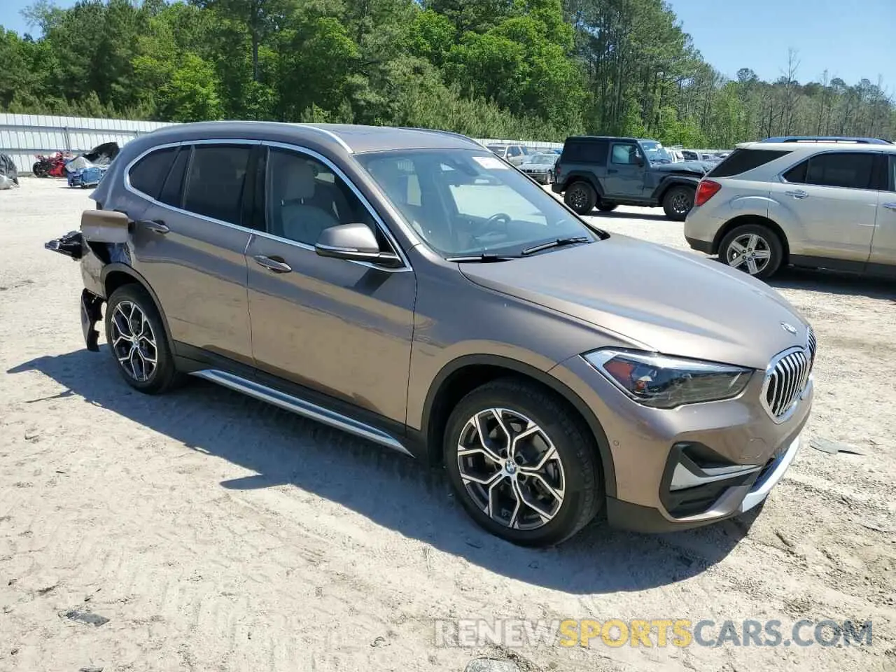 4 fotografías del automóvil dañado WBXJG9C09L5R23653 BMW X1 2020