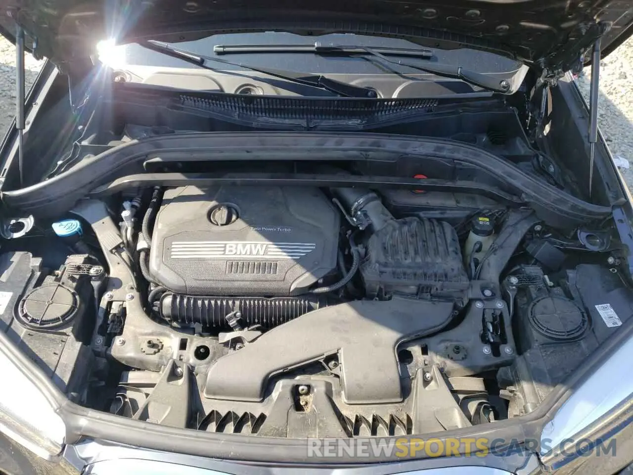 12 fotografías del automóvil dañado WBXJG9C0XL5P57546 BMW X1 2020