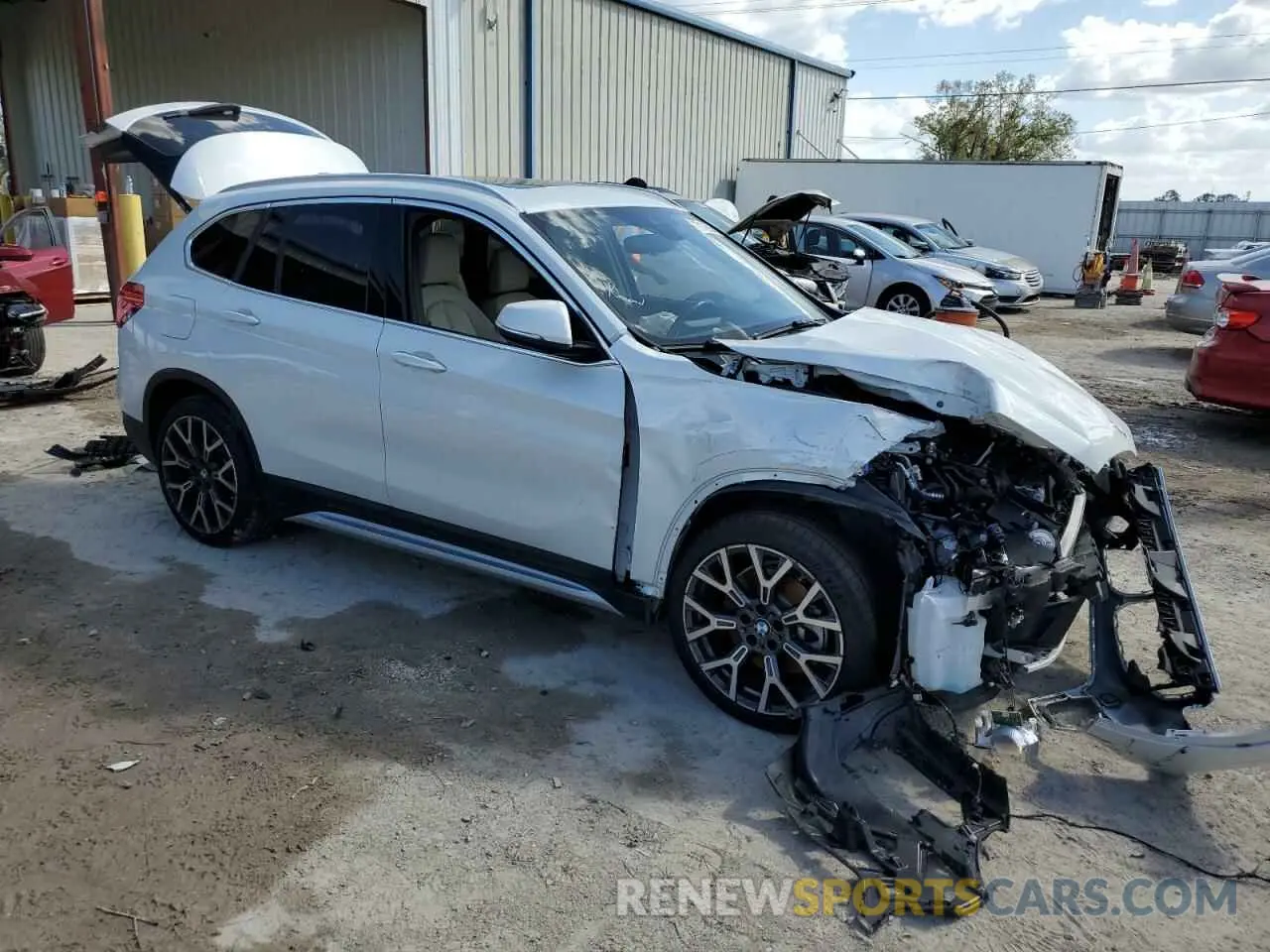 4 fotografías del automóvil dañado WBXJG7C00M5T23271 BMW X1 2021