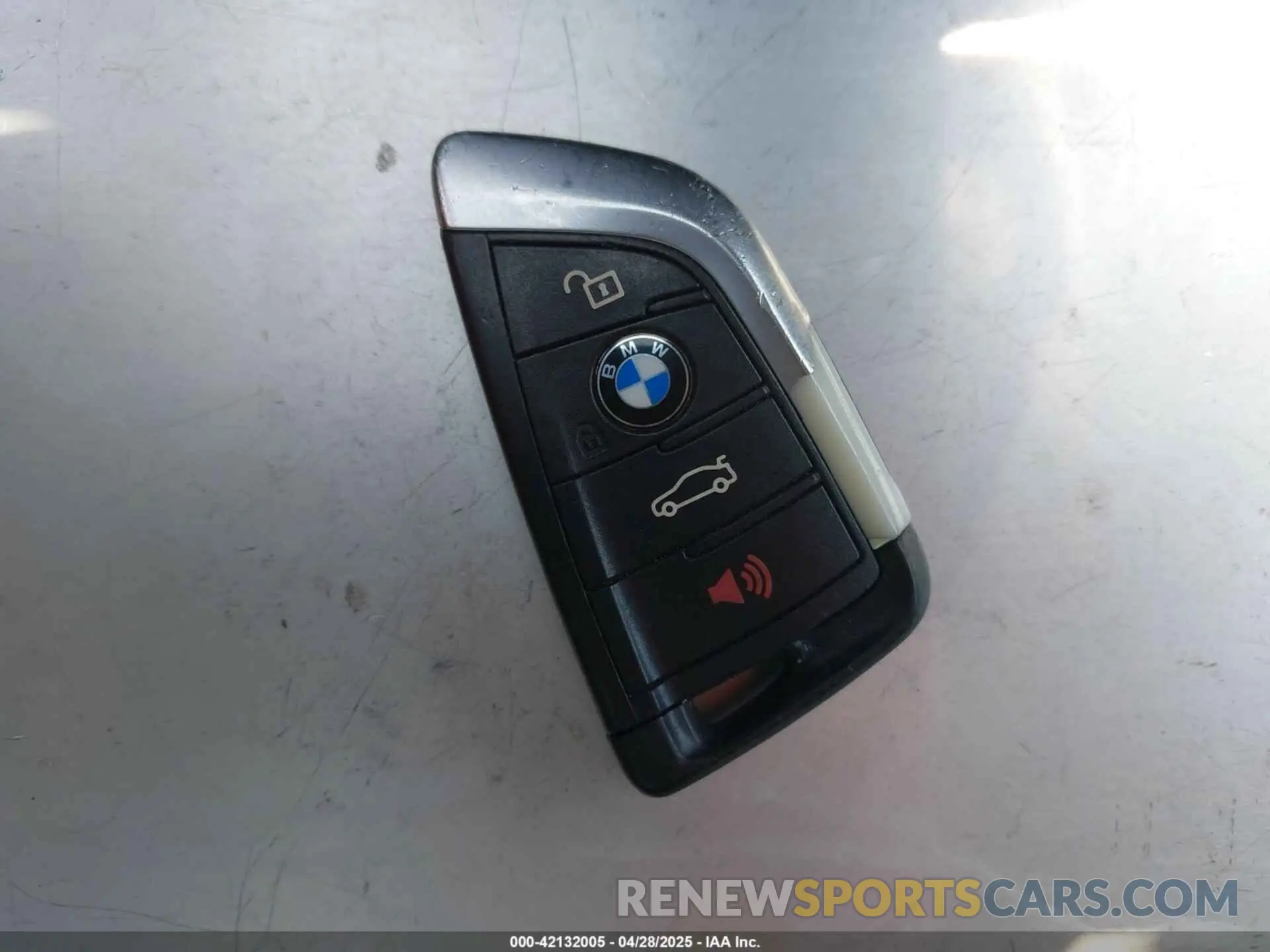 11 fotografías del automóvil dañado WBXJG7C01M3M73496 BMW X1 2021