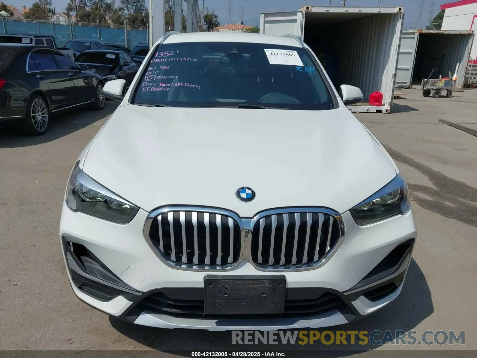 12 fotografías del automóvil dañado WBXJG7C01M3M73496 BMW X1 2021