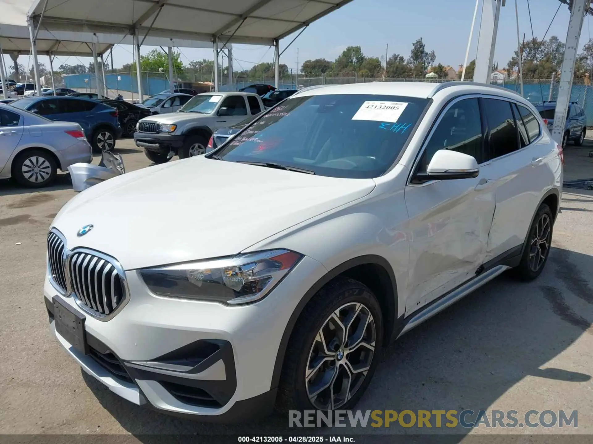 2 fotografías del automóvil dañado WBXJG7C01M3M73496 BMW X1 2021