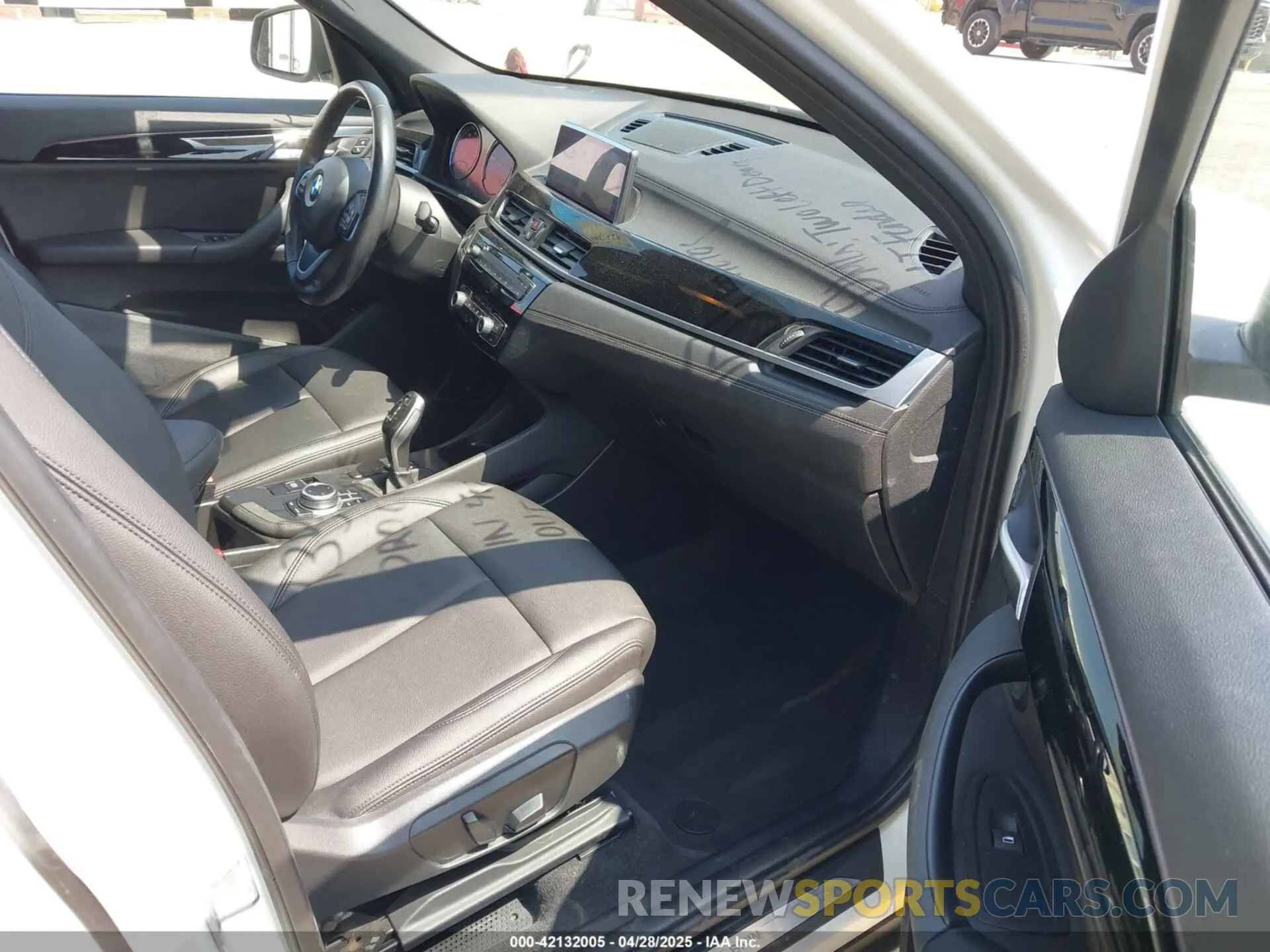 5 fotografías del automóvil dañado WBXJG7C01M3M73496 BMW X1 2021