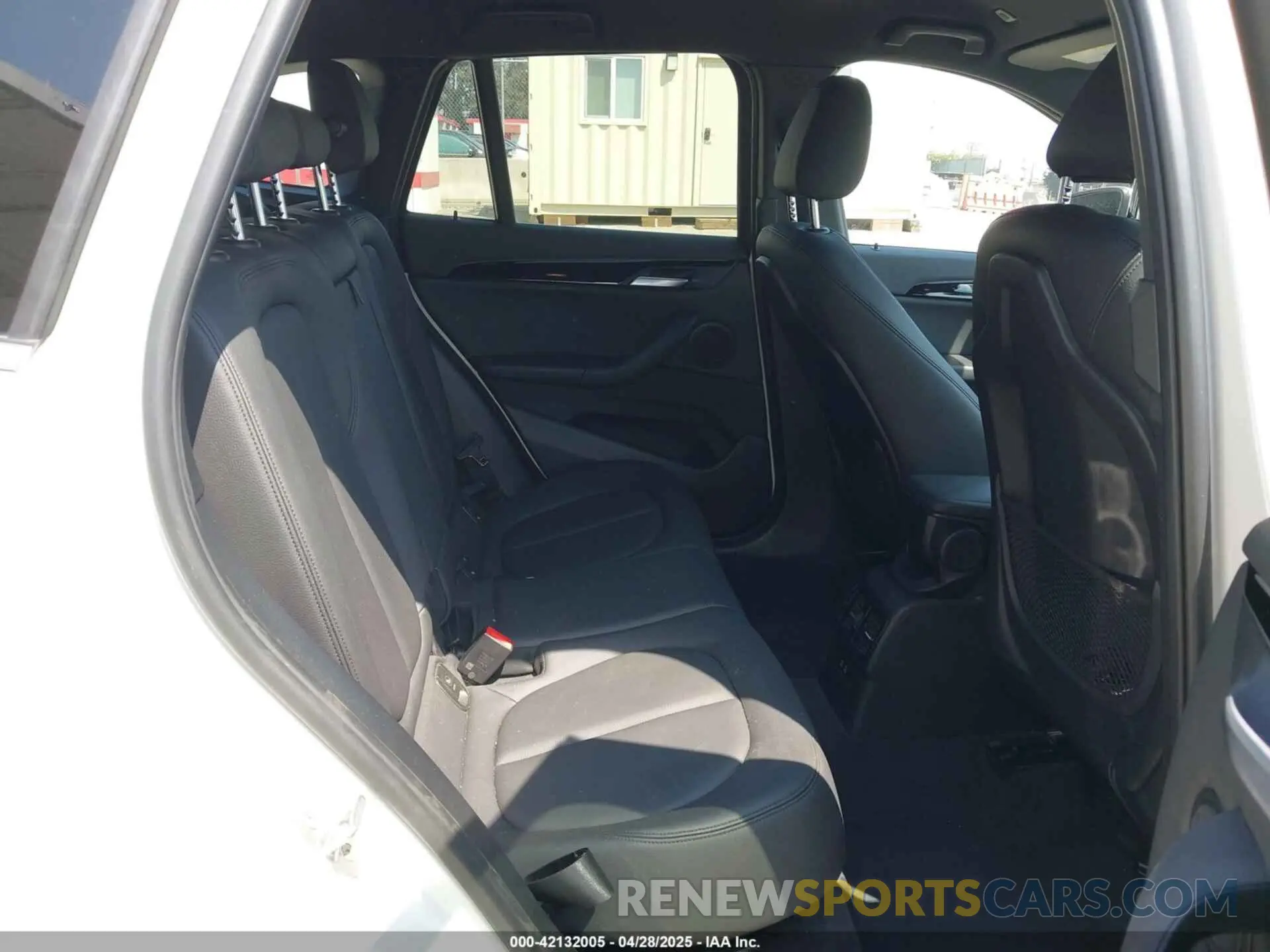 8 fotografías del automóvil dañado WBXJG7C01M3M73496 BMW X1 2021