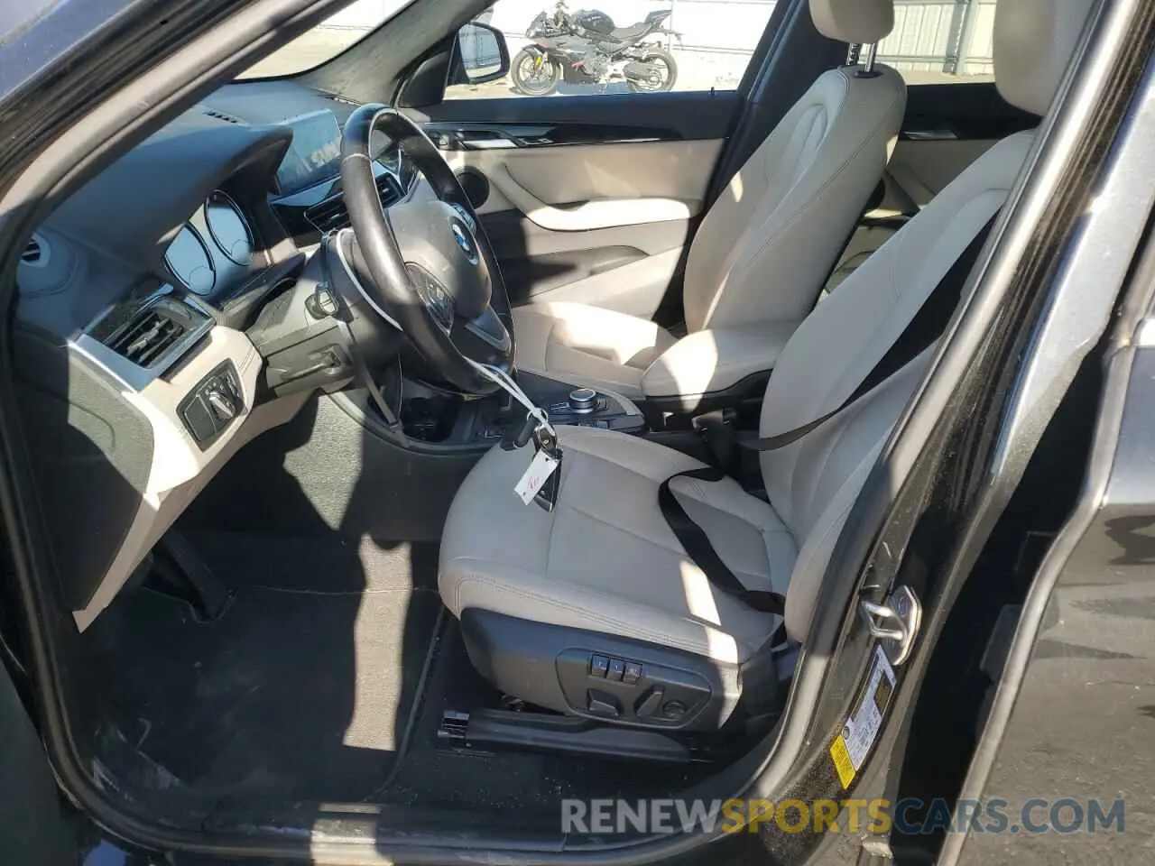 7 fotografías del automóvil dañado WBXJG7C02M5U22447 BMW X1 2021
