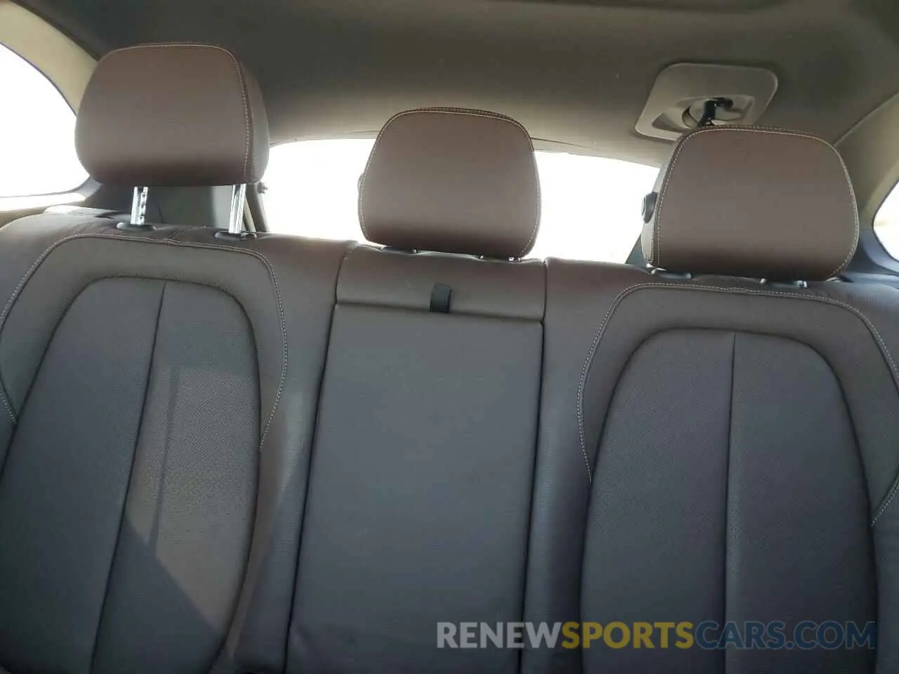 10 fotografías del automóvil dañado WBXJG7C02M5U40141 BMW X1 2021