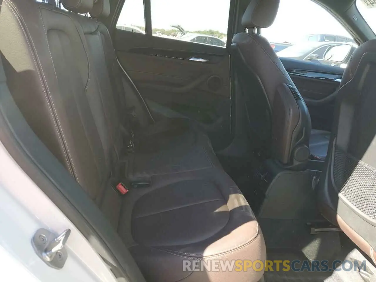 11 fotografías del automóvil dañado WBXJG7C02M5U40141 BMW X1 2021