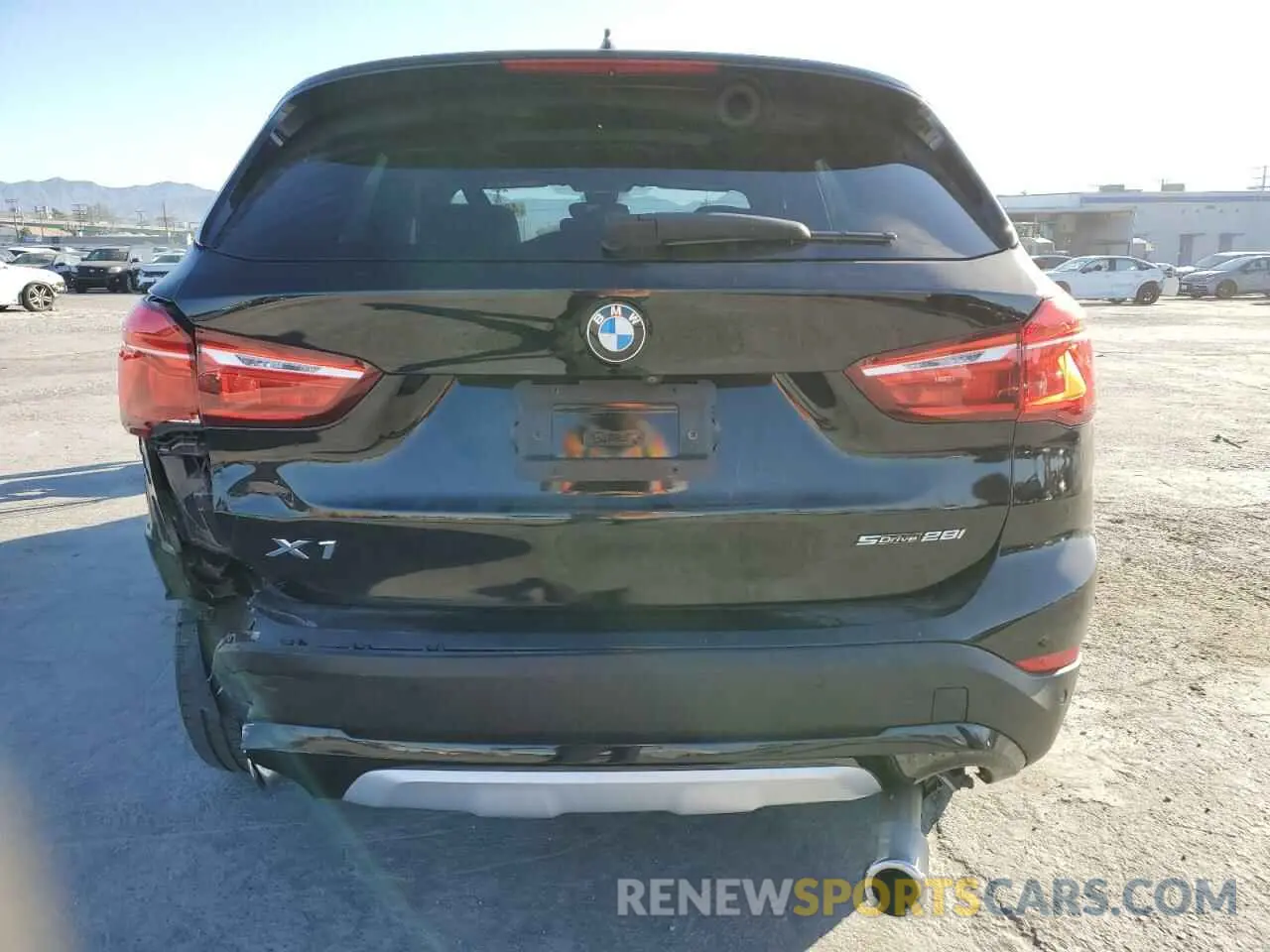 6 fotografías del automóvil dañado WBXJG7C03M5T10112 BMW X1 2021