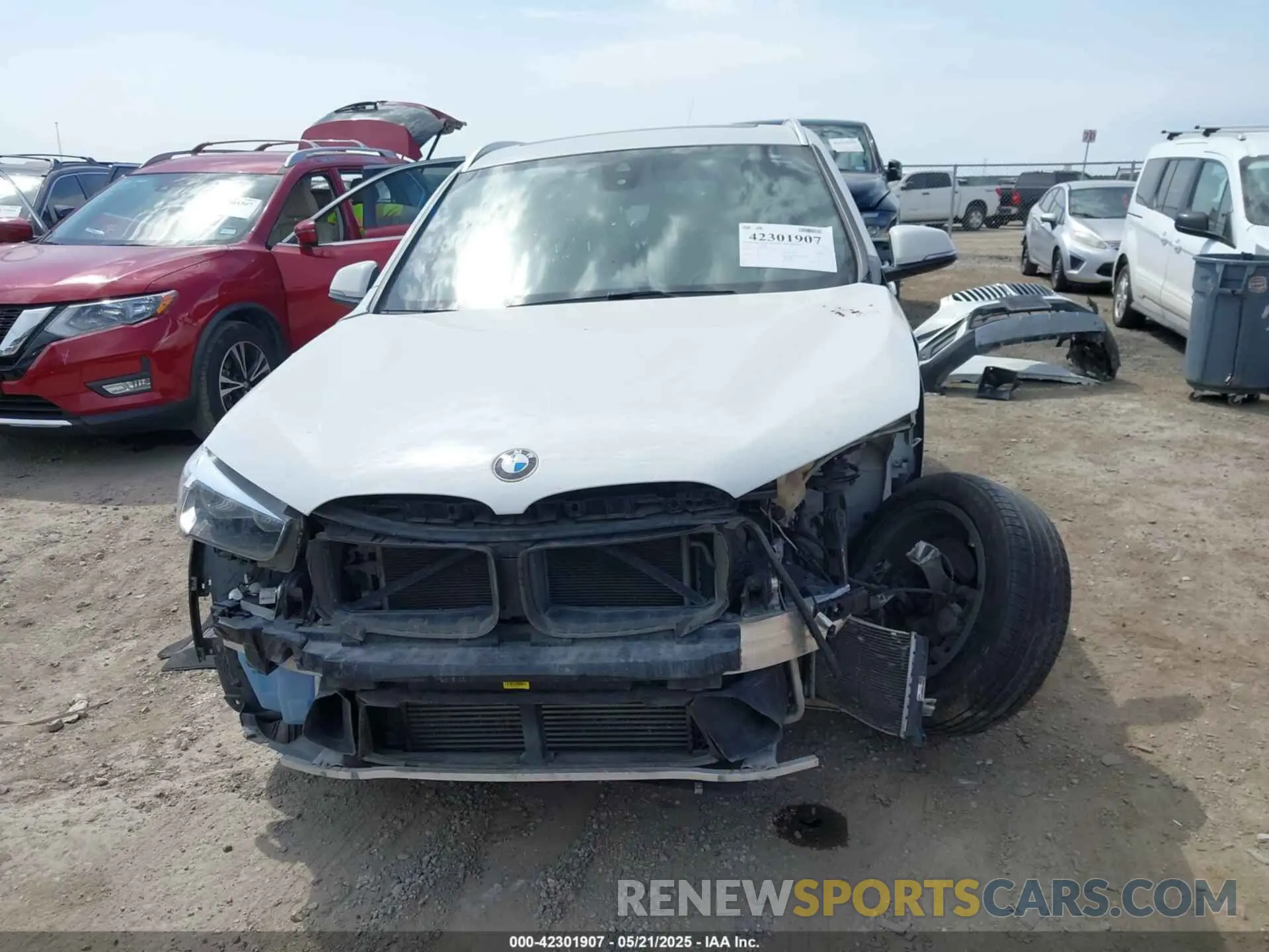 13 fotografías del automóvil dañado WBXJG7C06M5S95797 BMW X1 2021