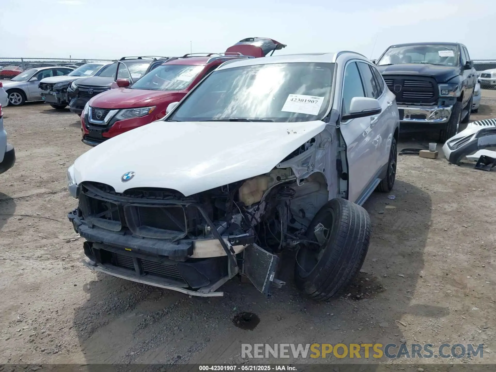 2 fotografías del automóvil dañado WBXJG7C06M5S95797 BMW X1 2021