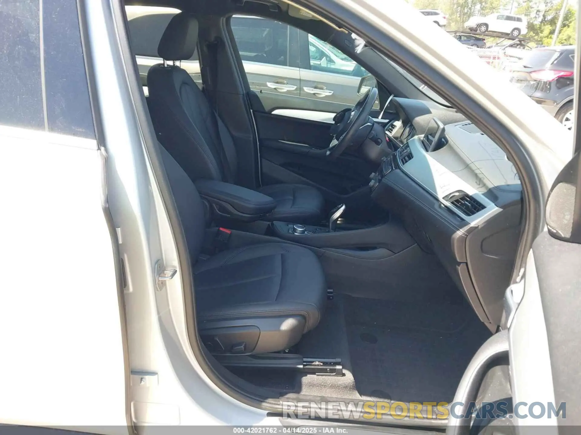 5 fotografías del automóvil dañado WBXJG7C06M5T14235 BMW X1 2021