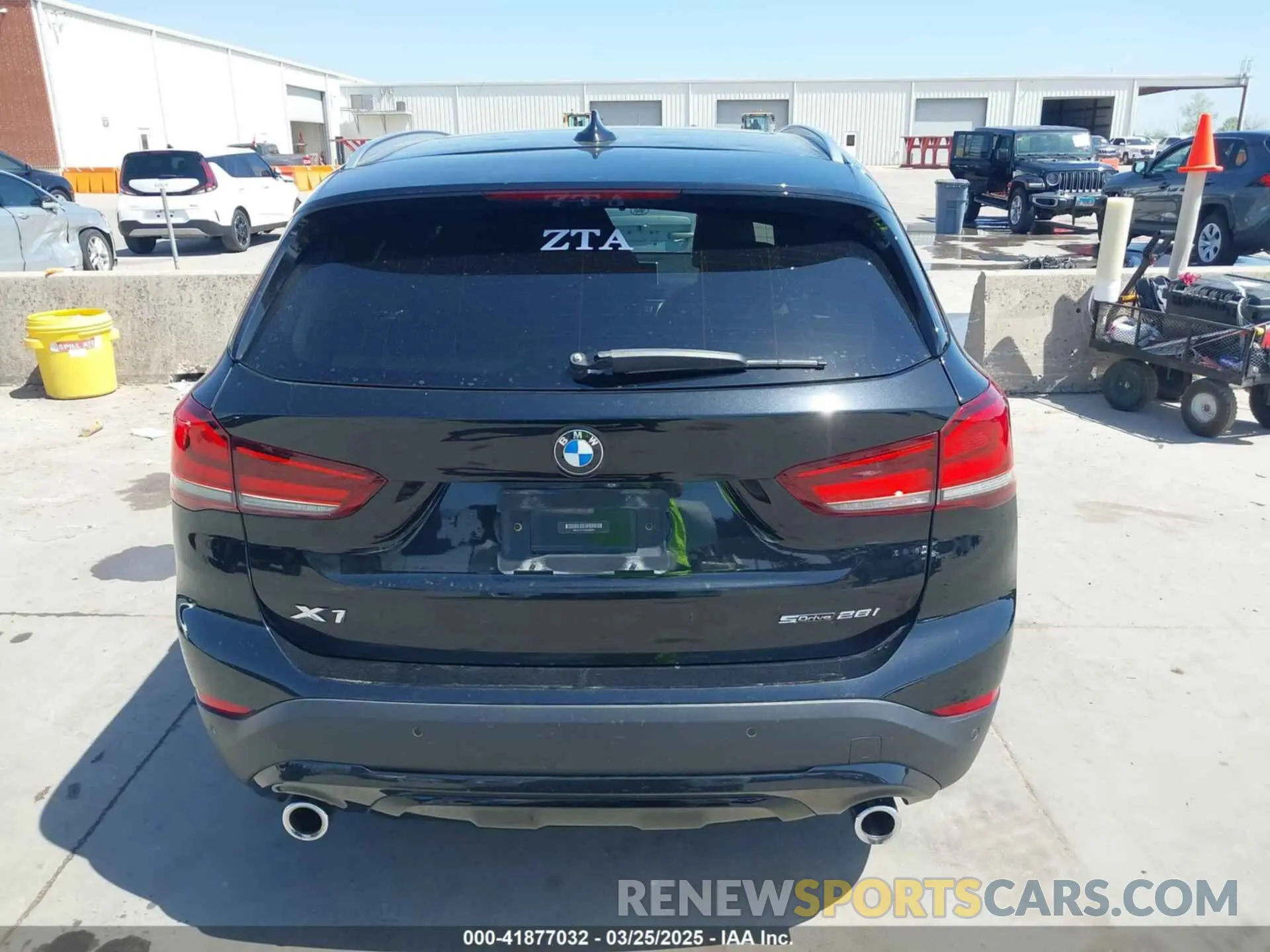 16 fotografías del automóvil dañado WBXJG7C07M3M65841 BMW X1 2021