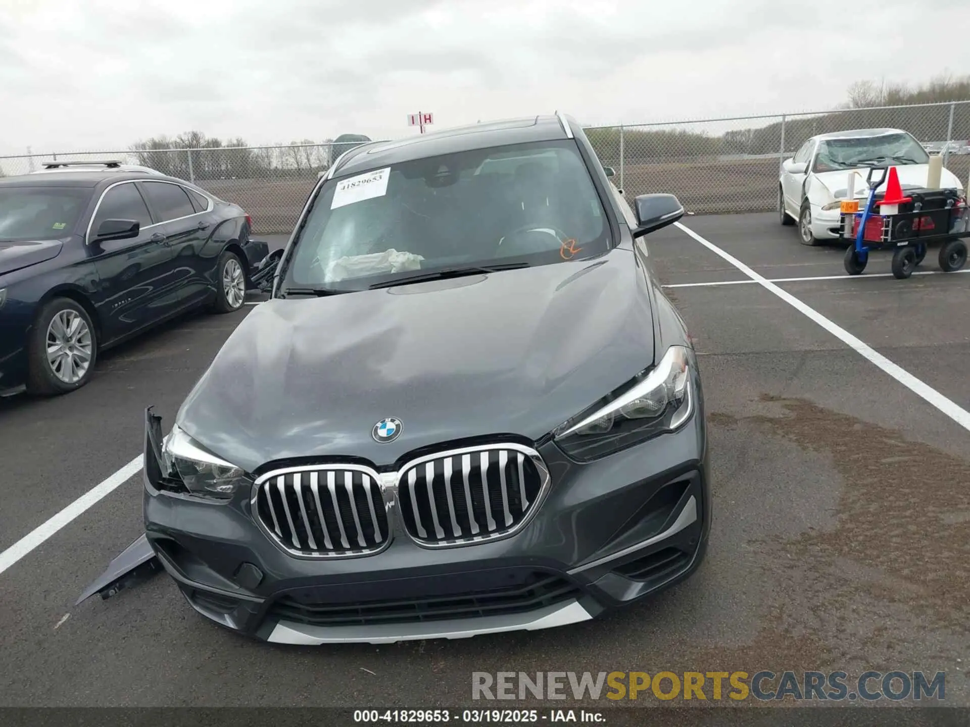 12 fotografías del automóvil dañado WBXJG7C07M5S08831 BMW X1 2021
