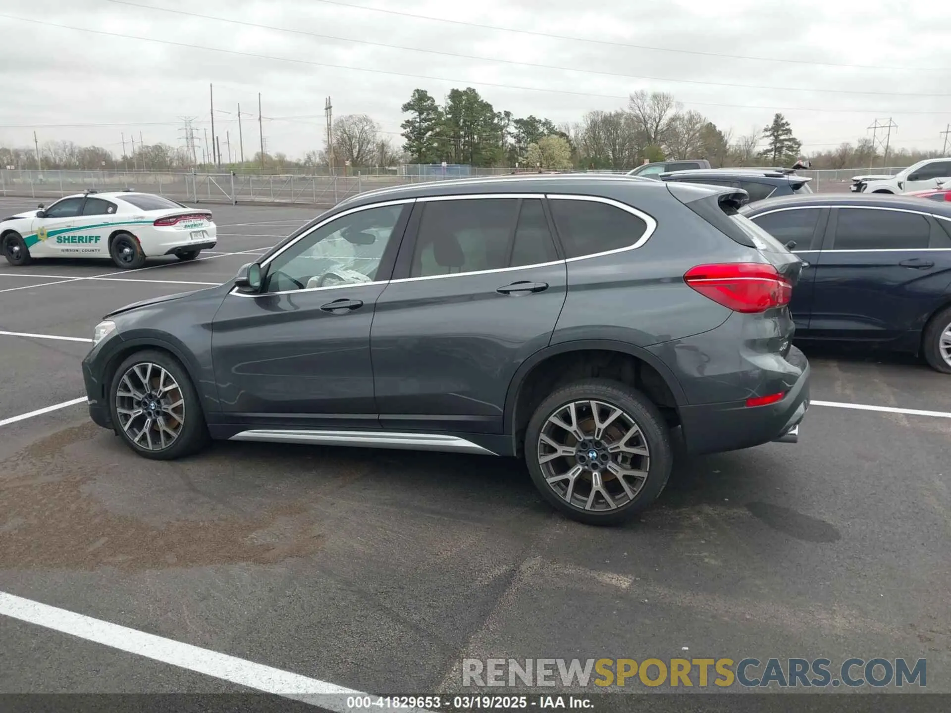 14 fotografías del automóvil dañado WBXJG7C07M5S08831 BMW X1 2021