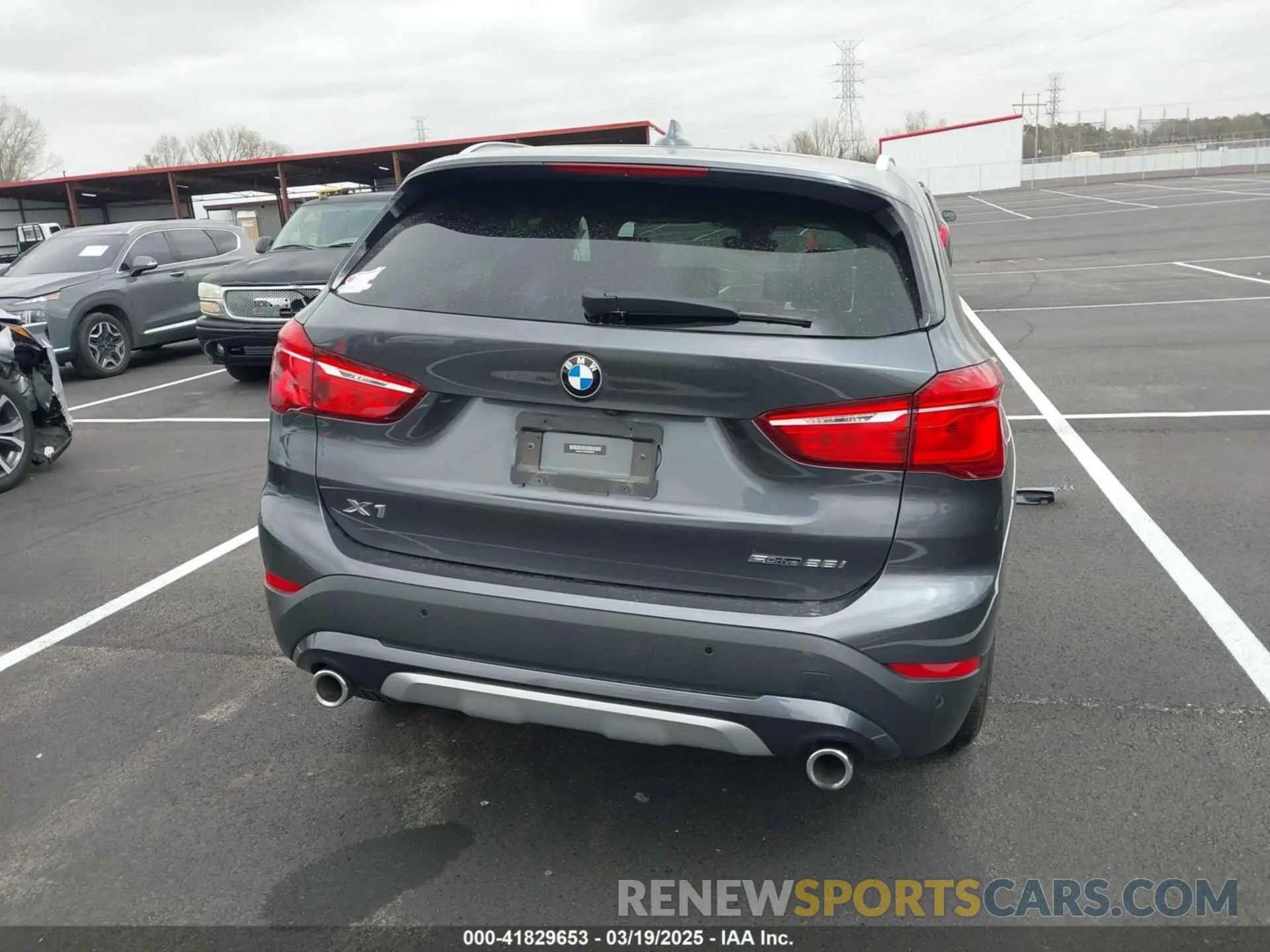 16 fotografías del automóvil dañado WBXJG7C07M5S08831 BMW X1 2021